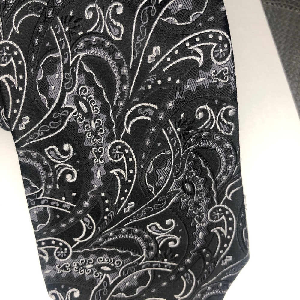 Tie - Picture 2 of 2